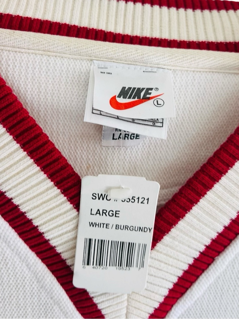 Vintage Nike Men's V-Neck Sweater with Red Trim - Picture 4 of 4